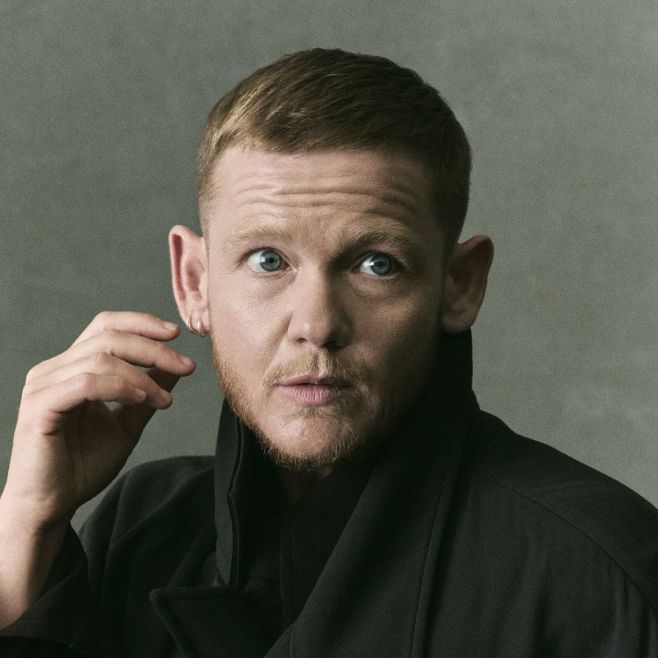 🎶📊 Grace Ives, Kiiōtō, The Twilight Sad, Kae Tempest a Charli xcx & John Cale. Pět novinek v naší Hitparádě uvedeme dnes...